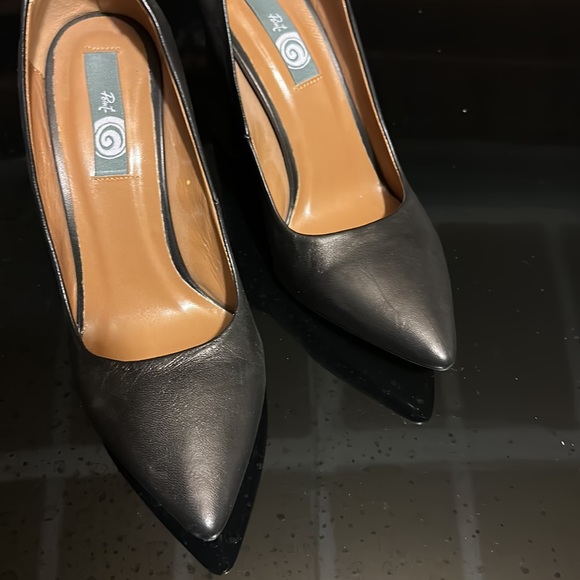 Heel - Picture 2 of 5